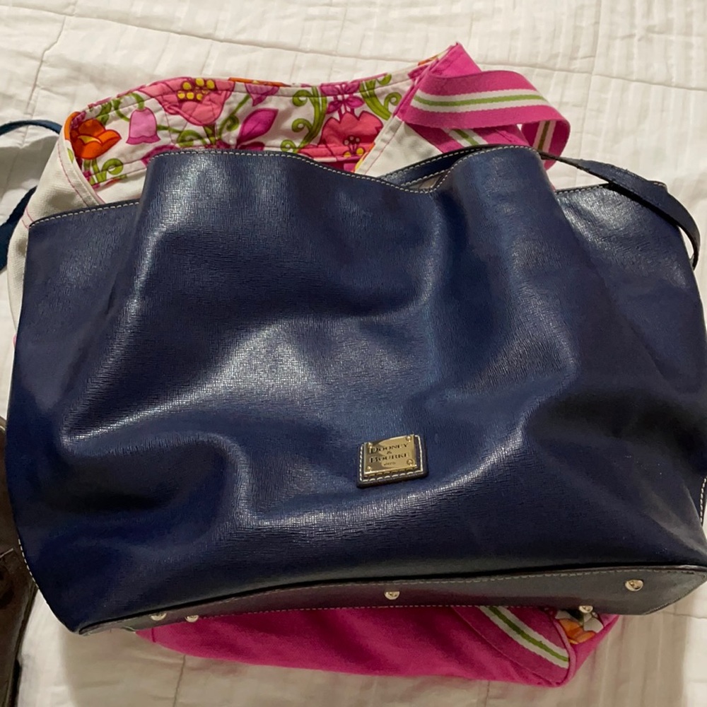 Authentic Dooney and Burke 🦆shoulder bag